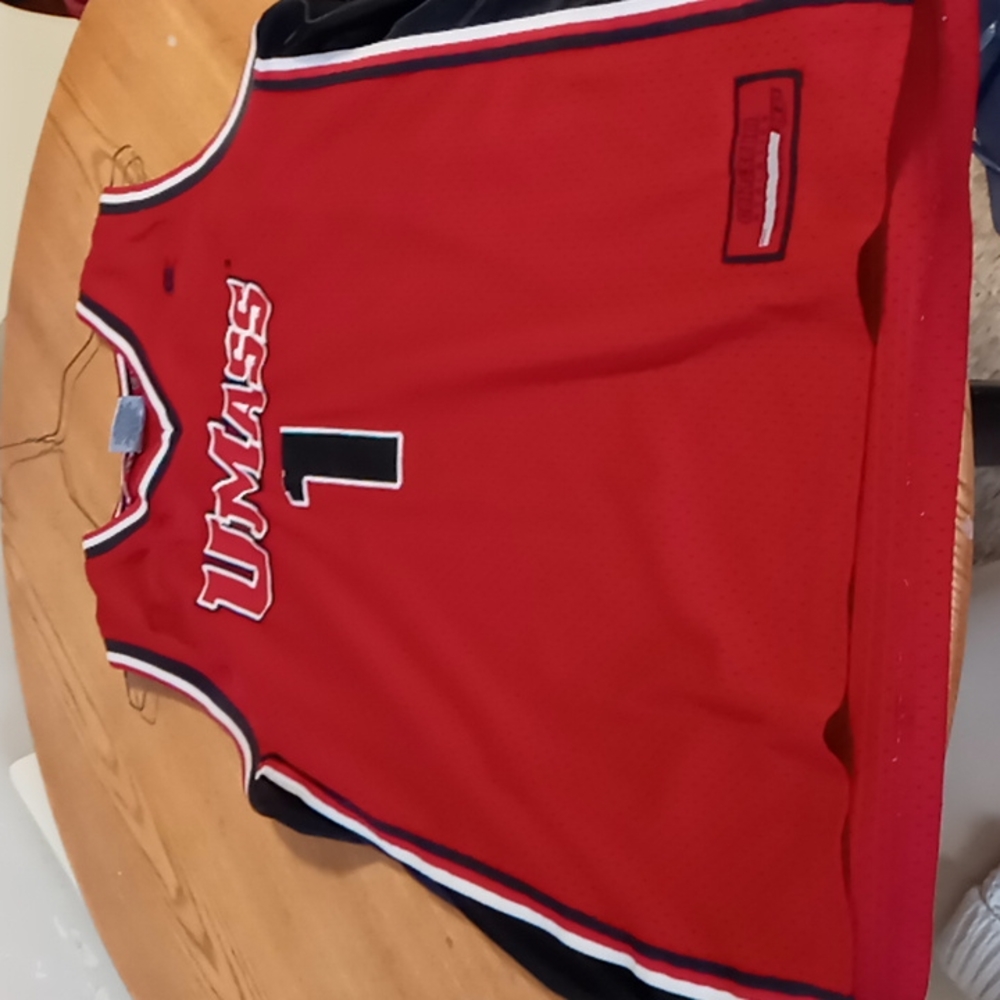 Umass bball jersey